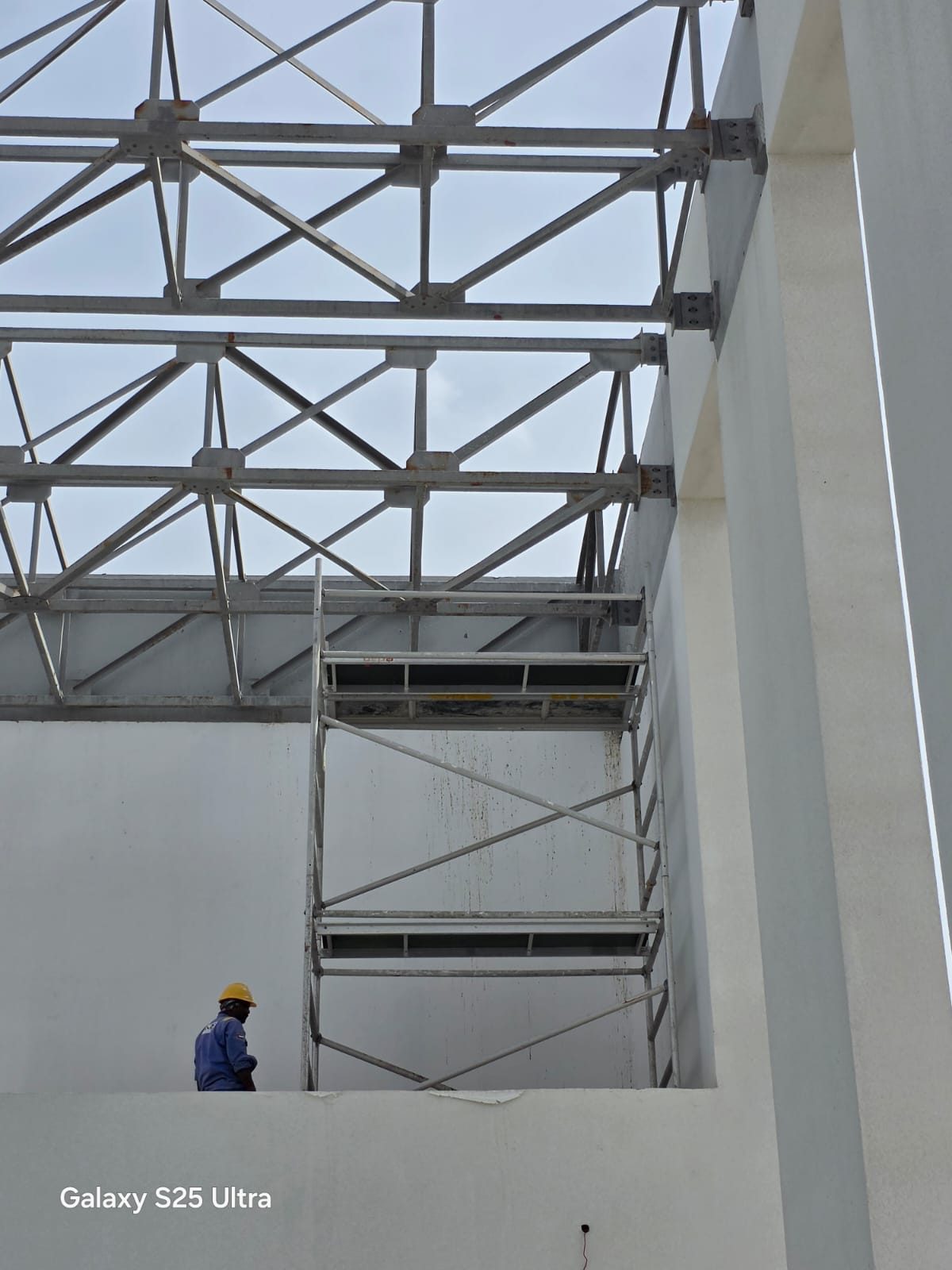 Structural steel erection on an AL NIMRA site — photograph 4