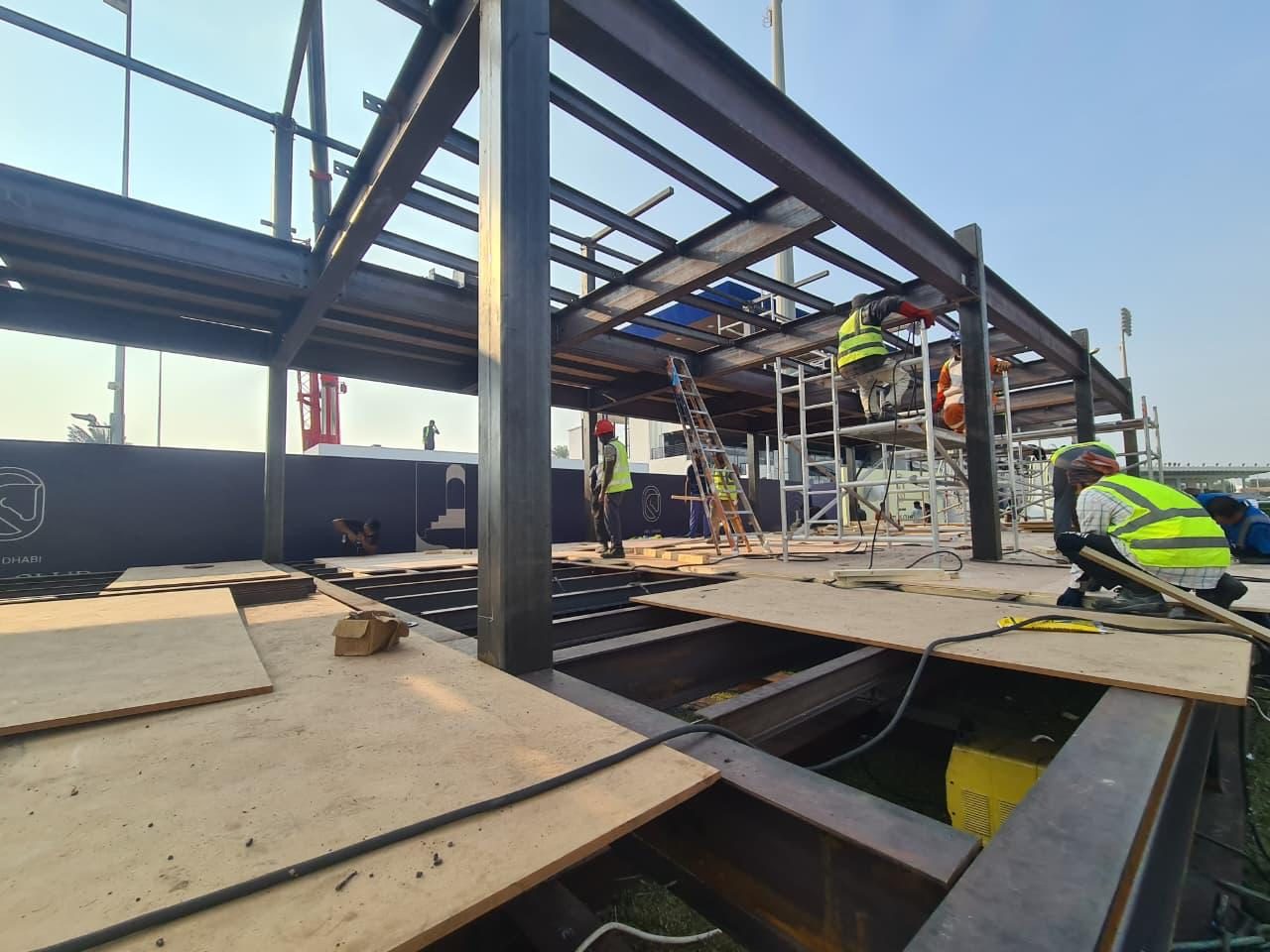 Structural steel erection on an AL NIMRA site — photograph 19
