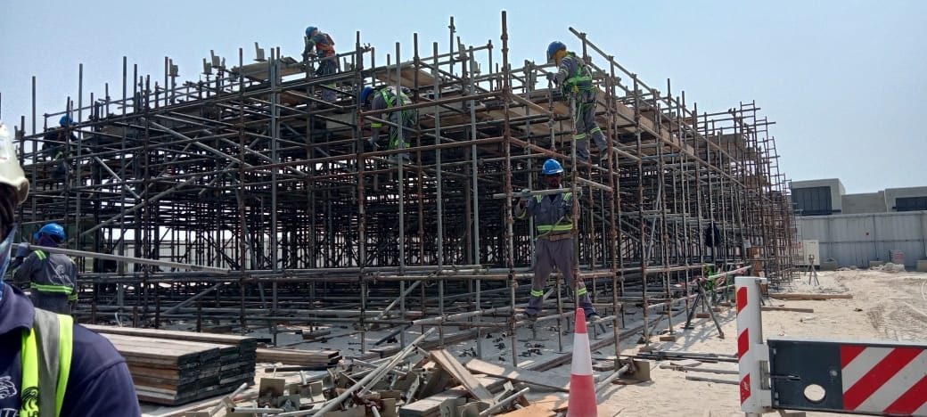 Structural steel erection on an AL NIMRA site — photograph 28